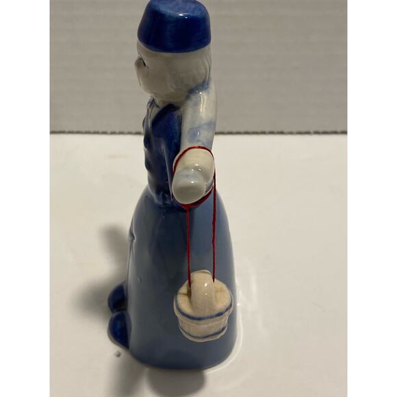 Vintage Figurine of a Dutch lady with two buckets of water, Collectible - Picture 5 of 10